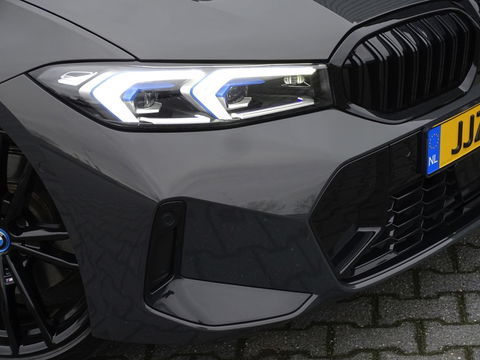 BMW 3 Serie Touring 330e 292PK / M-Sport / Individual / Laser / Harman Kardon / 2022