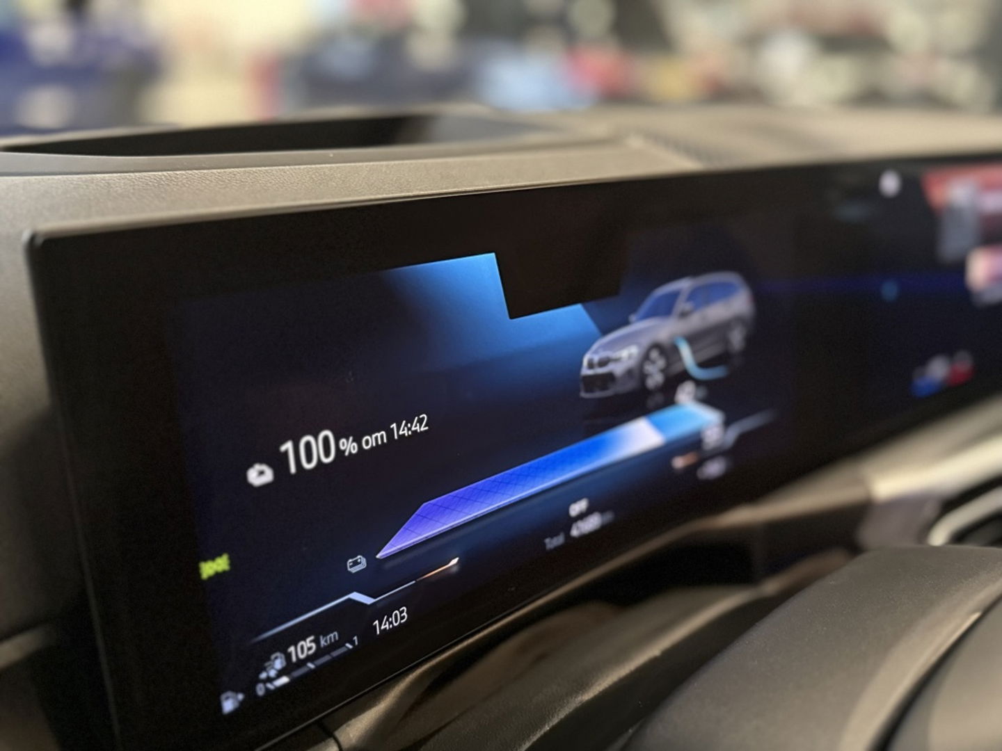 BMW 3 Serie Touring 330e 292PK / M-Sport / Individual / Laser / Harman Kardon / 2022