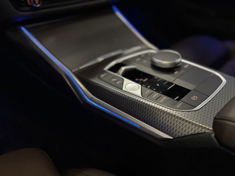 BMW 3 Serie Touring 330e 292PK / M-Sport / Individual / Laser / Harman Kardon / 2022