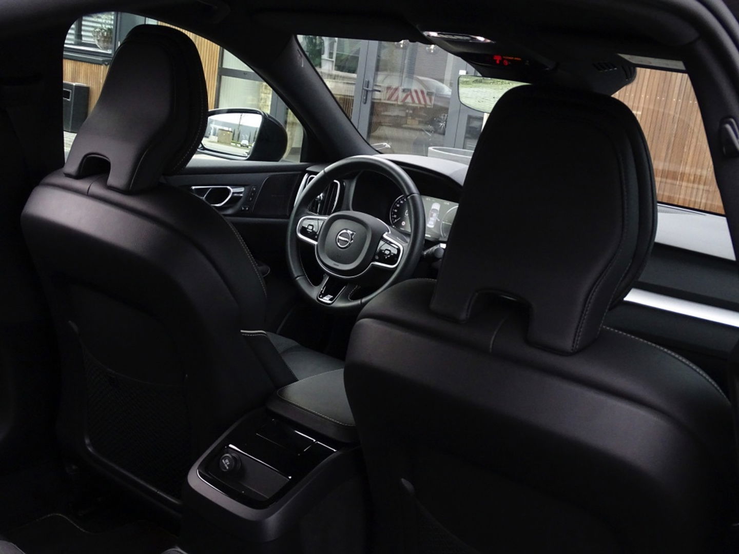 Volvo S60 T8 392PK AWD / R-design / ACC / Harman Kardon / LED