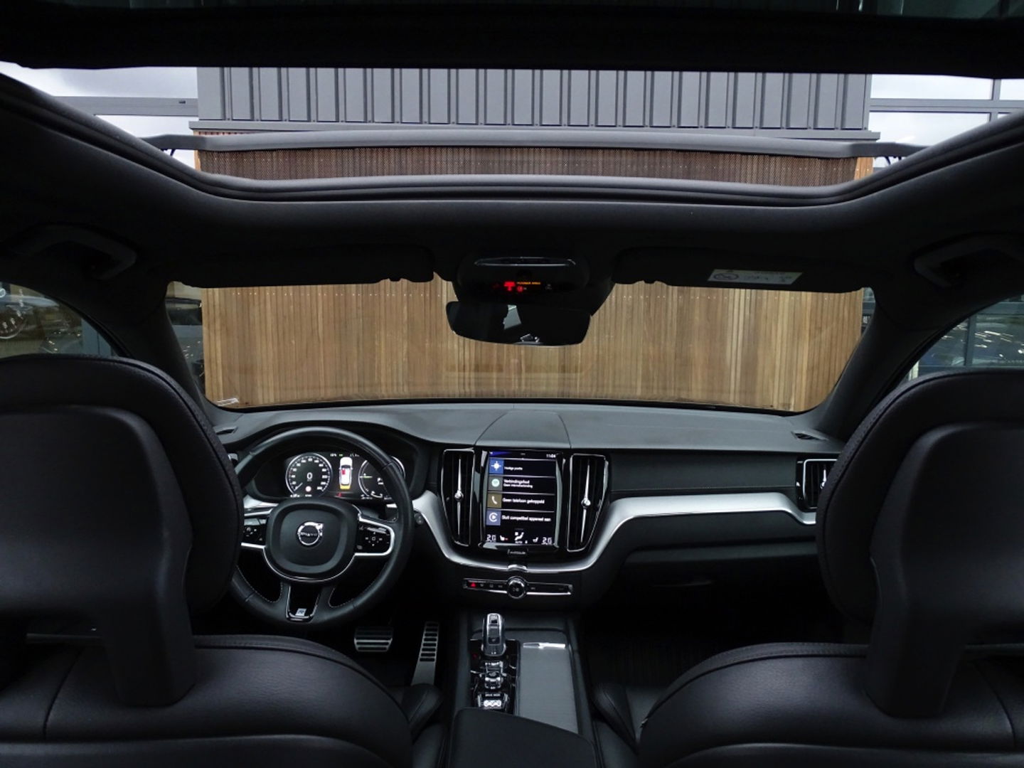 Volvo XC60 T8 408PK AWD / R-Design / LED