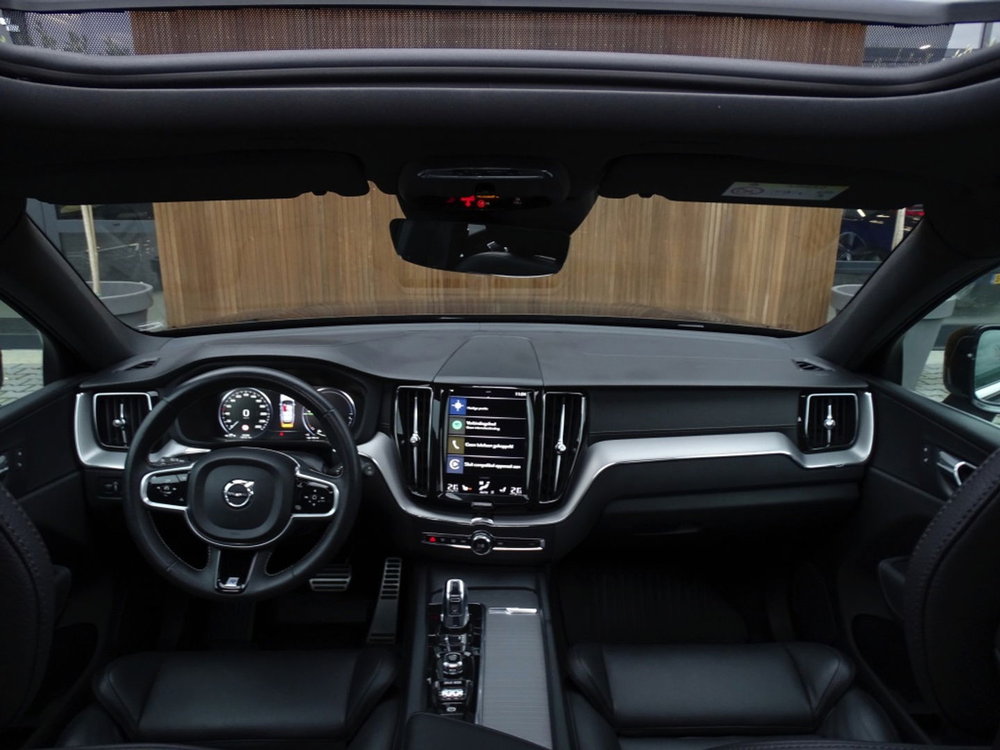 Volvo XC60 T8 408PK AWD / R-Design / LED