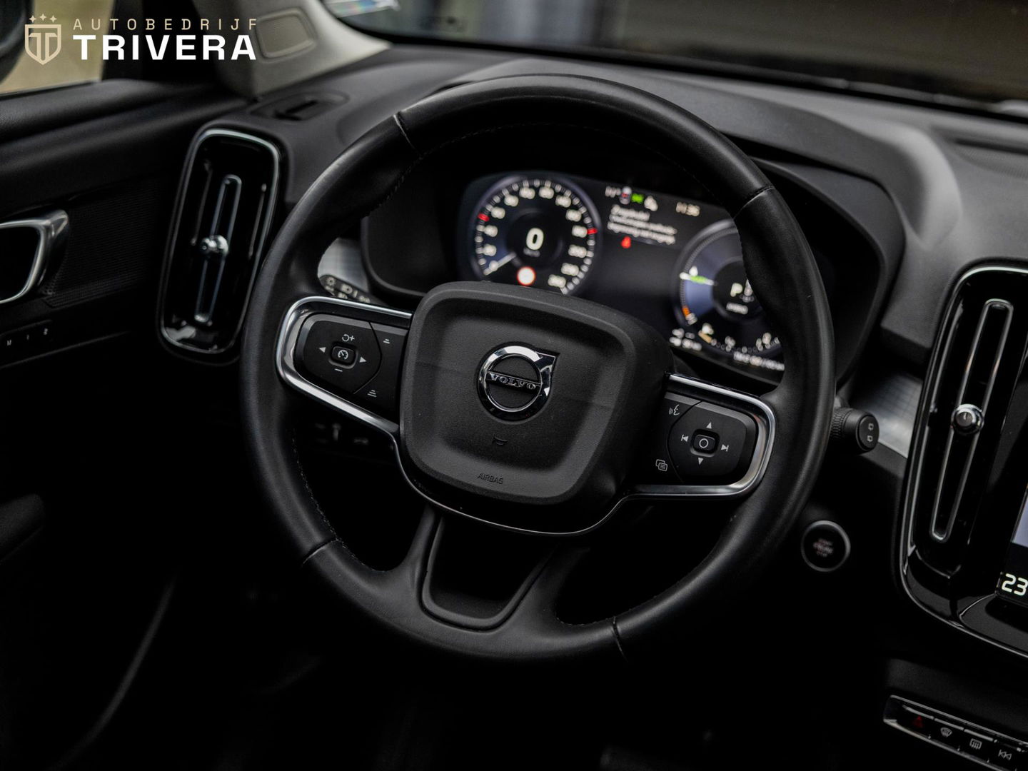 Volvo XC40 1.5 T5 l Recharge Inscription l Pano l Hybrid l Trekhaak