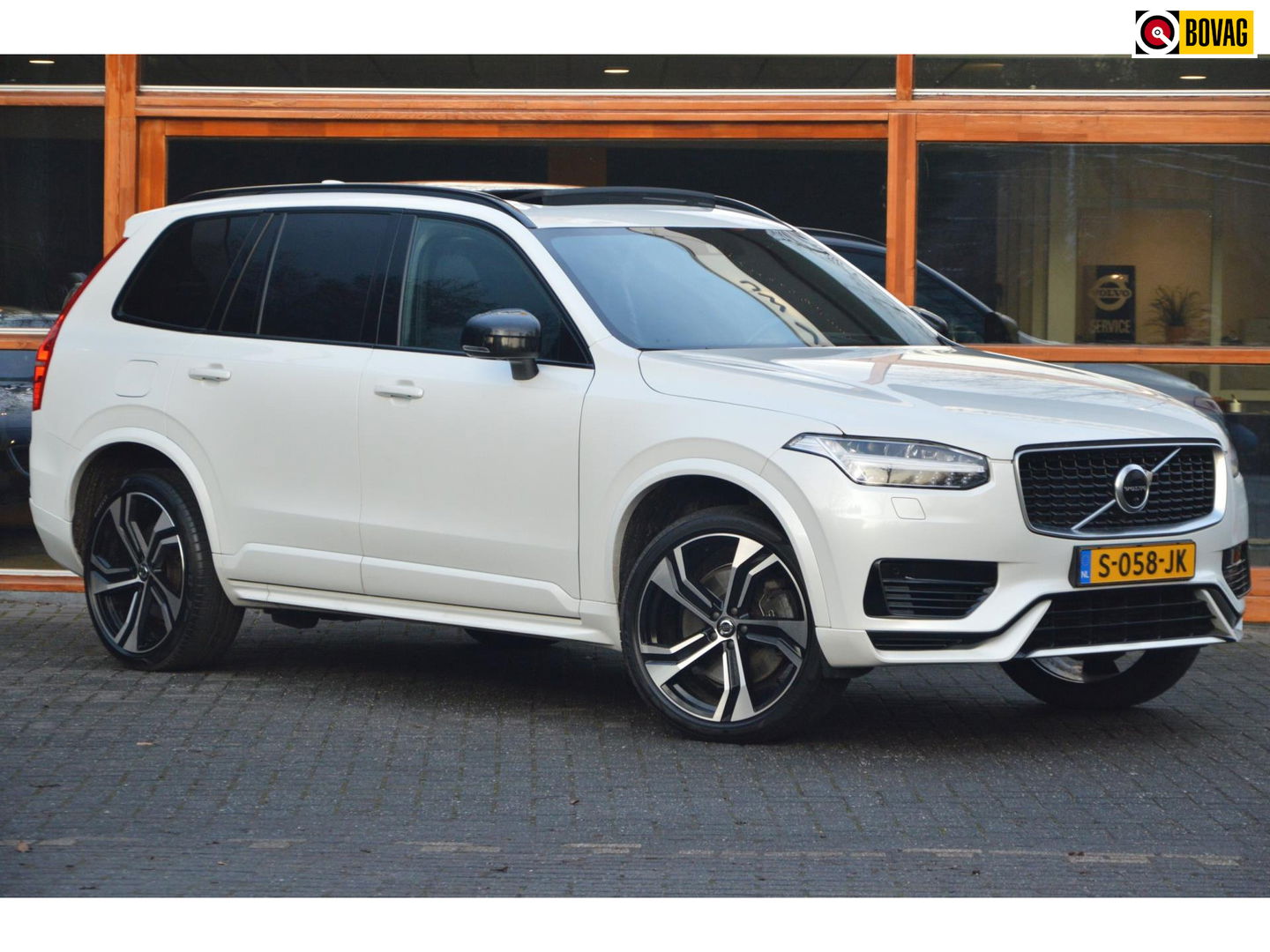 Volvo XC90 T8 Hybride R-Design | Carbon interieur | Massage stoelen | Panoramadak | 360 Camera | Head-Up Display |