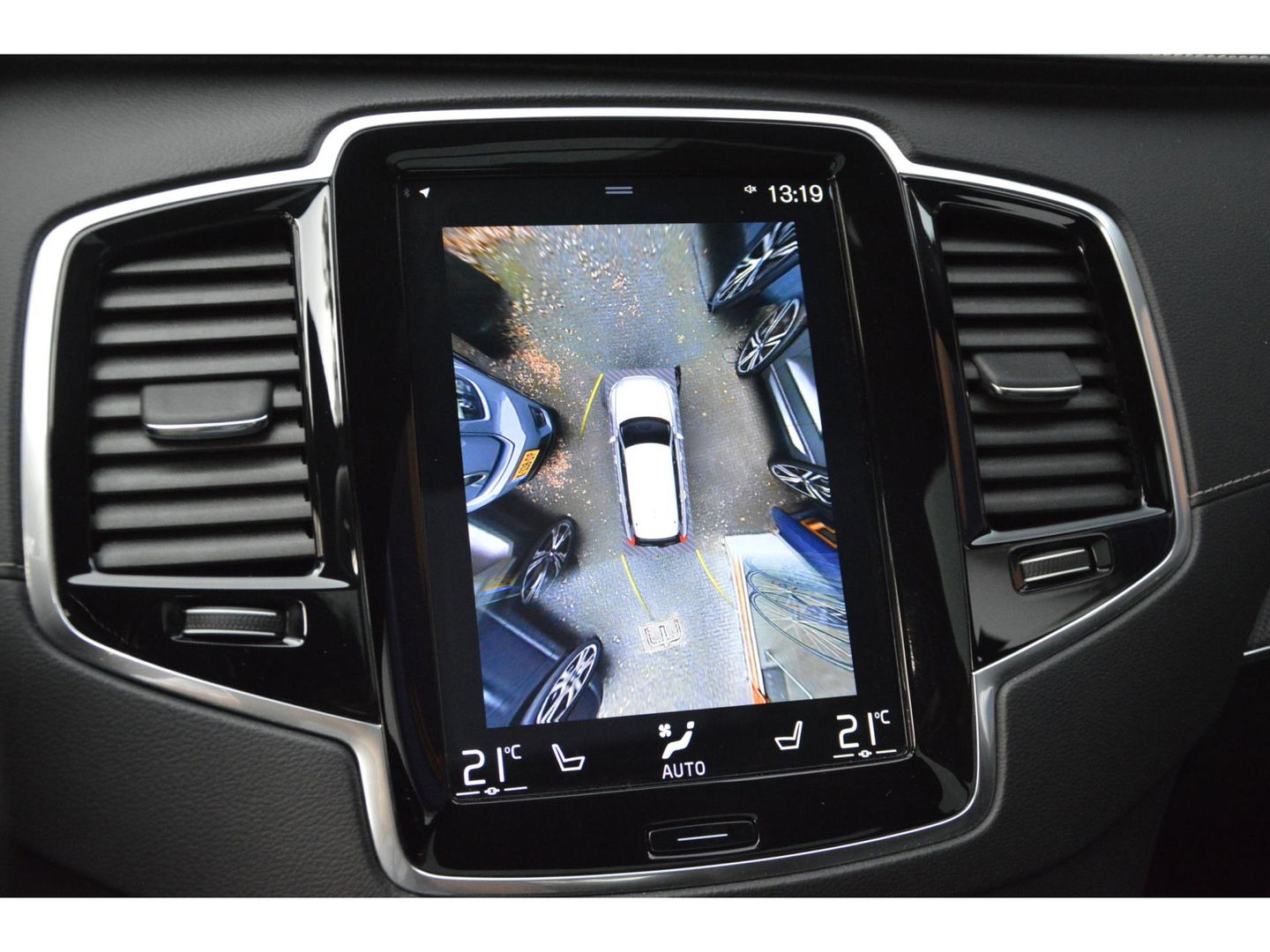 Volvo XC90 T8 Hybride R-Design | Carbon interieur | Massage stoelen | Panoramadak | 360 Camera | Head-Up Display |