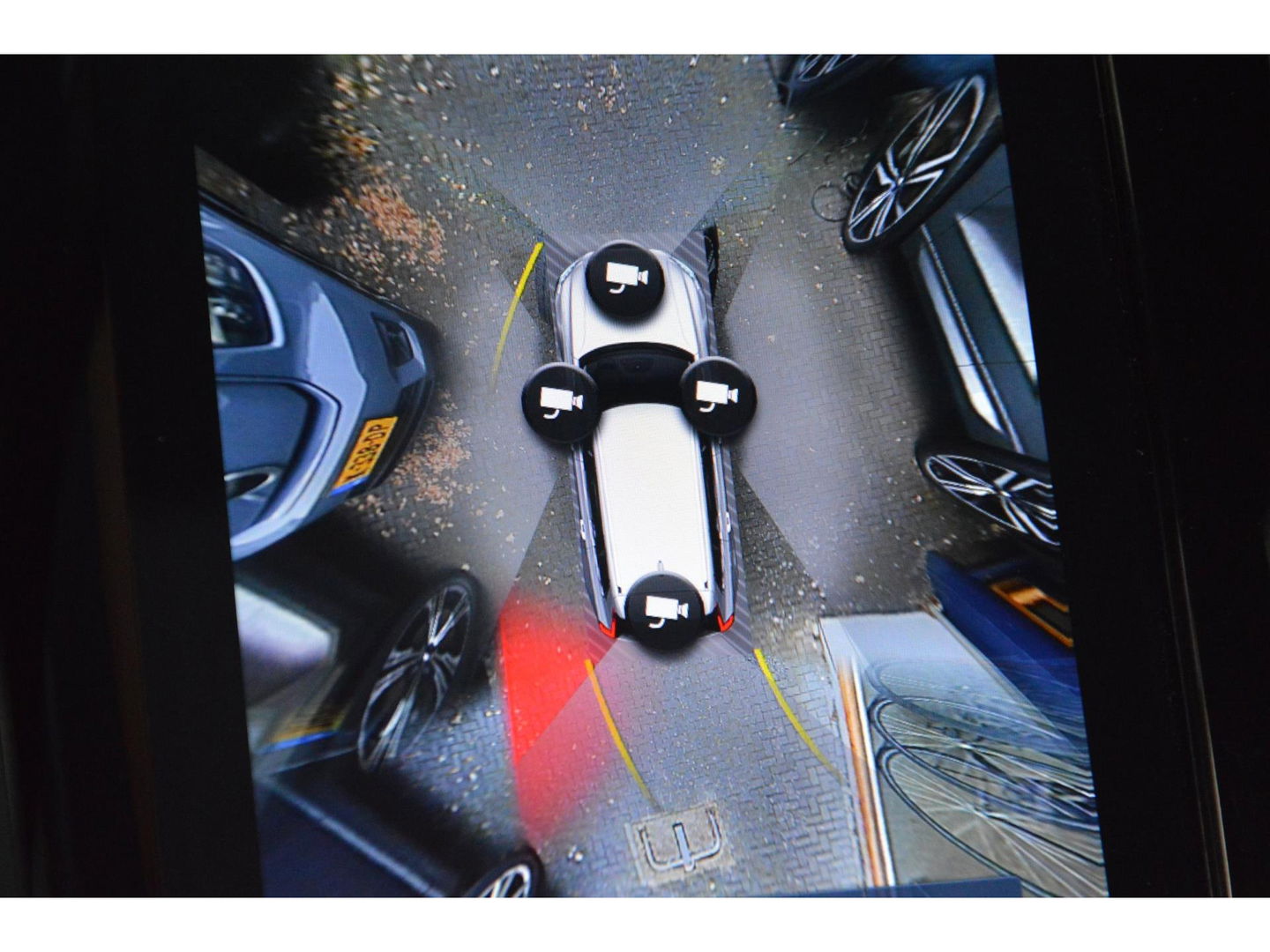 Volvo XC90 T8 Hybride R-Design | Carbon interieur | Massage stoelen | Panoramadak | 360 Camera | Head-Up Display |