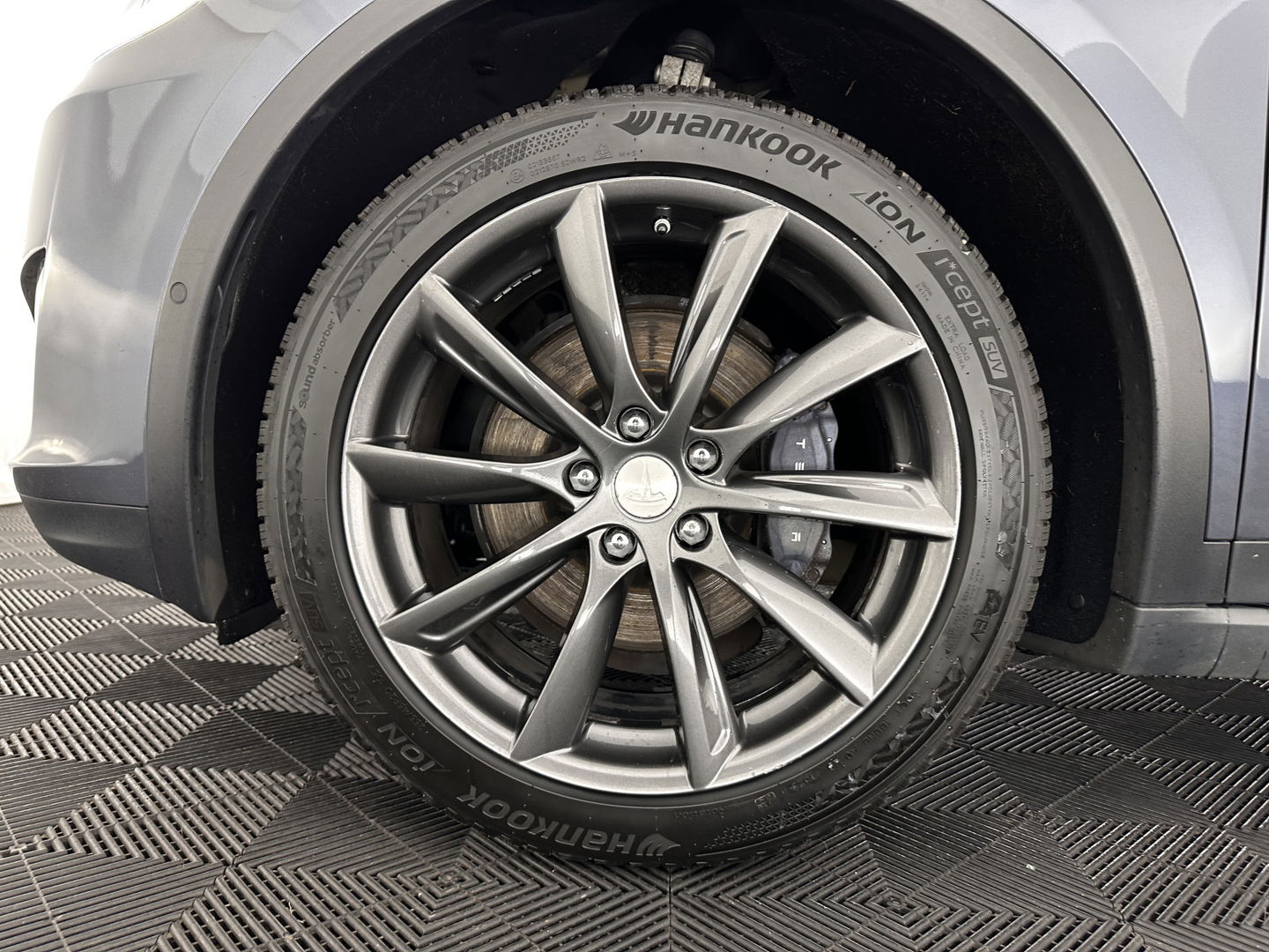 Tesla Model X Long Range [ 3-Fase ] {SOH-91%} (INCL-BTW) Aut. *PANO-WINDOW | AUTOPILOT | LEATHER | TOPVIEW | NAVI-FULLMAP | FULL-LED | AIRSUSPENSION | DIGI-COCKPIT | KEYLESS | CAMERA | DAB+ | HEATED-COMFORTSEATS | TOWBAR | 20''ALU*