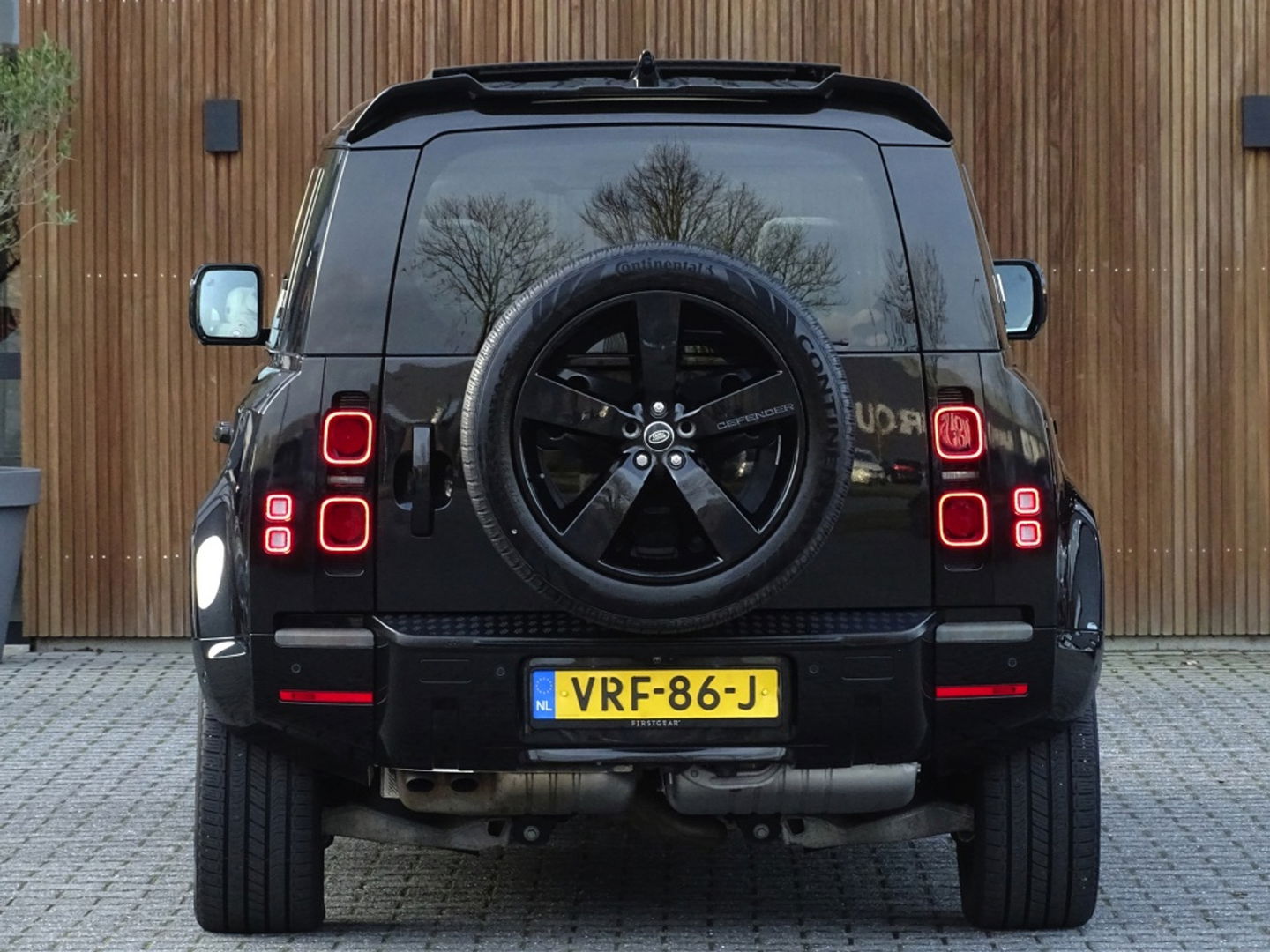 Land Rover Defender 3.0 D250 110 MHEV X-Dynamic SE Heritage Custom / grijs kenteken