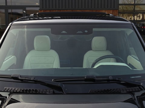 Land Rover Defender 3.0 D250 110 MHEV X-Dynamic SE Heritage Custom / grijs kenteken