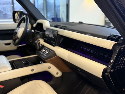 Land Rover Defender 3.0 D250 110 MHEV X-Dynamic SE Heritage Custom / grijs kenteken