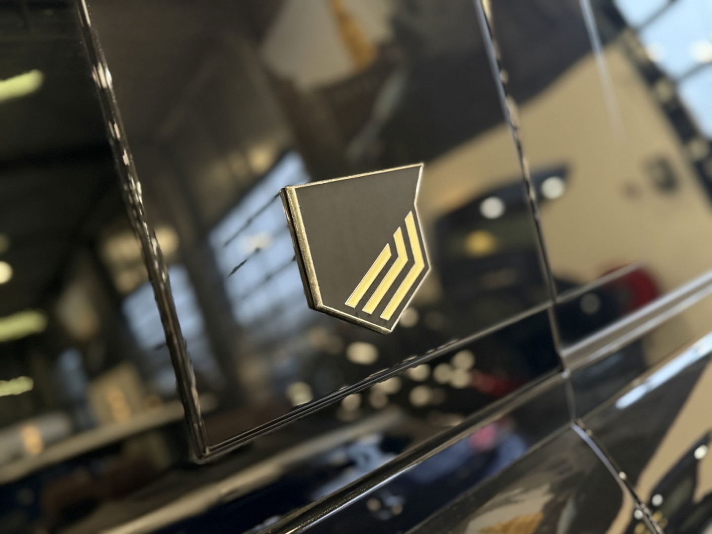 Land Rover Defender 3.0 D250 110 MHEV X-Dynamic SE Heritage Custom / grijs kenteken