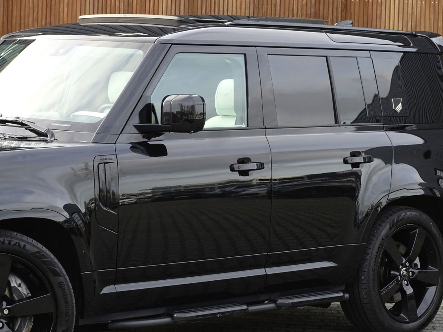 Land Rover Defender 3.0 D250 110 MHEV X-Dynamic SE Heritage Custom / grijs kenteken