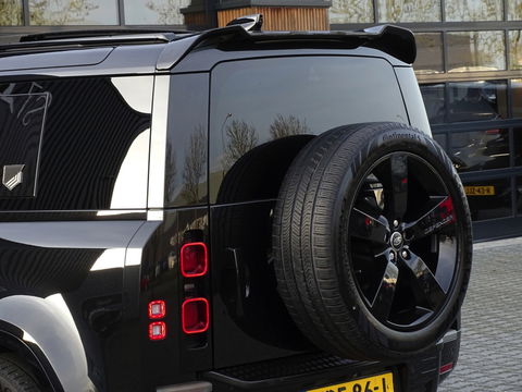 Land Rover Defender 3.0 D250 110 MHEV X-Dynamic SE Heritage Custom / grijs kenteken