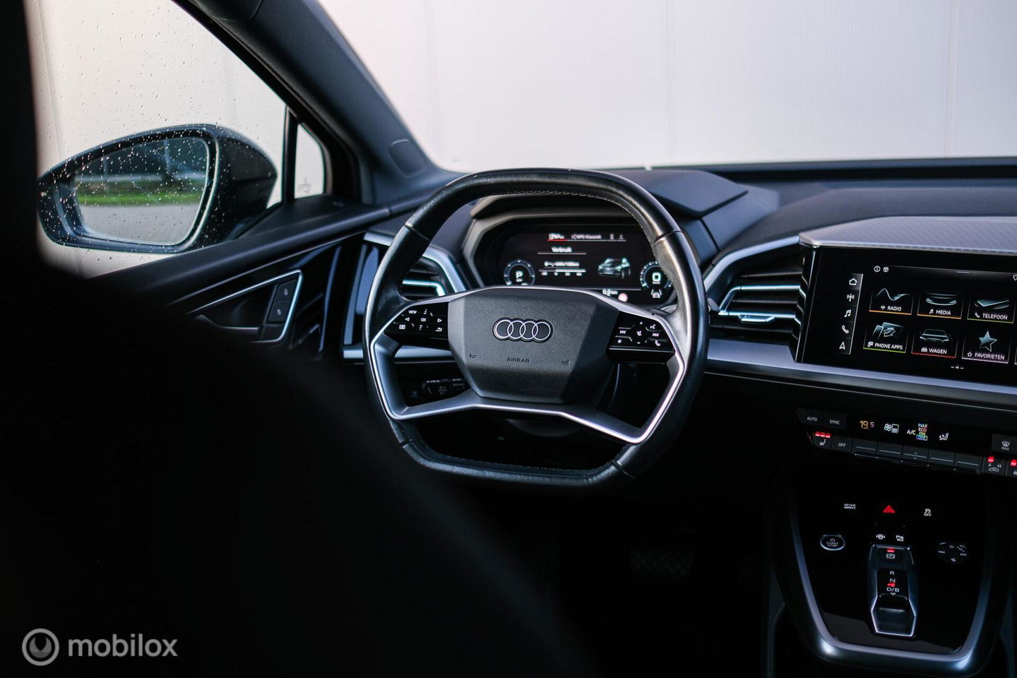 Audi Q4 Sportback e-tron 40 Advanced edition 77 kWh | Sportstoelen | Camera | ACC | NL auto NAP |