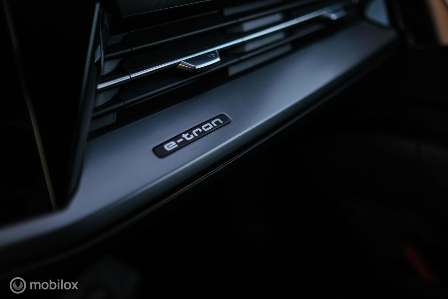 Audi Q4 Sportback e-tron 40 Advanced edition 77 kWh | Sportstoelen | Camera | ACC | NL auto NAP |