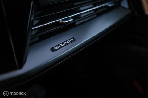 Audi Q4 Sportback e-tron 40 Advanced edition 77 kWh | Sportstoelen | Camera | ACC | NL auto NAP |