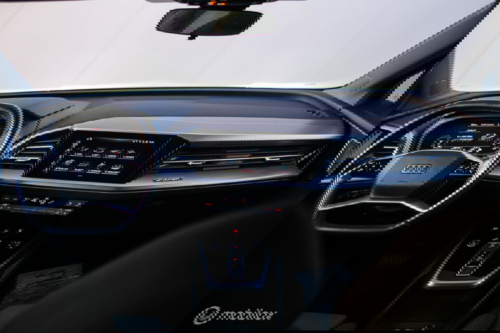 Audi Q4 Sportback e-tron 40 Advanced edition 77 kWh | Sportstoelen | Camera | ACC | NL auto NAP |