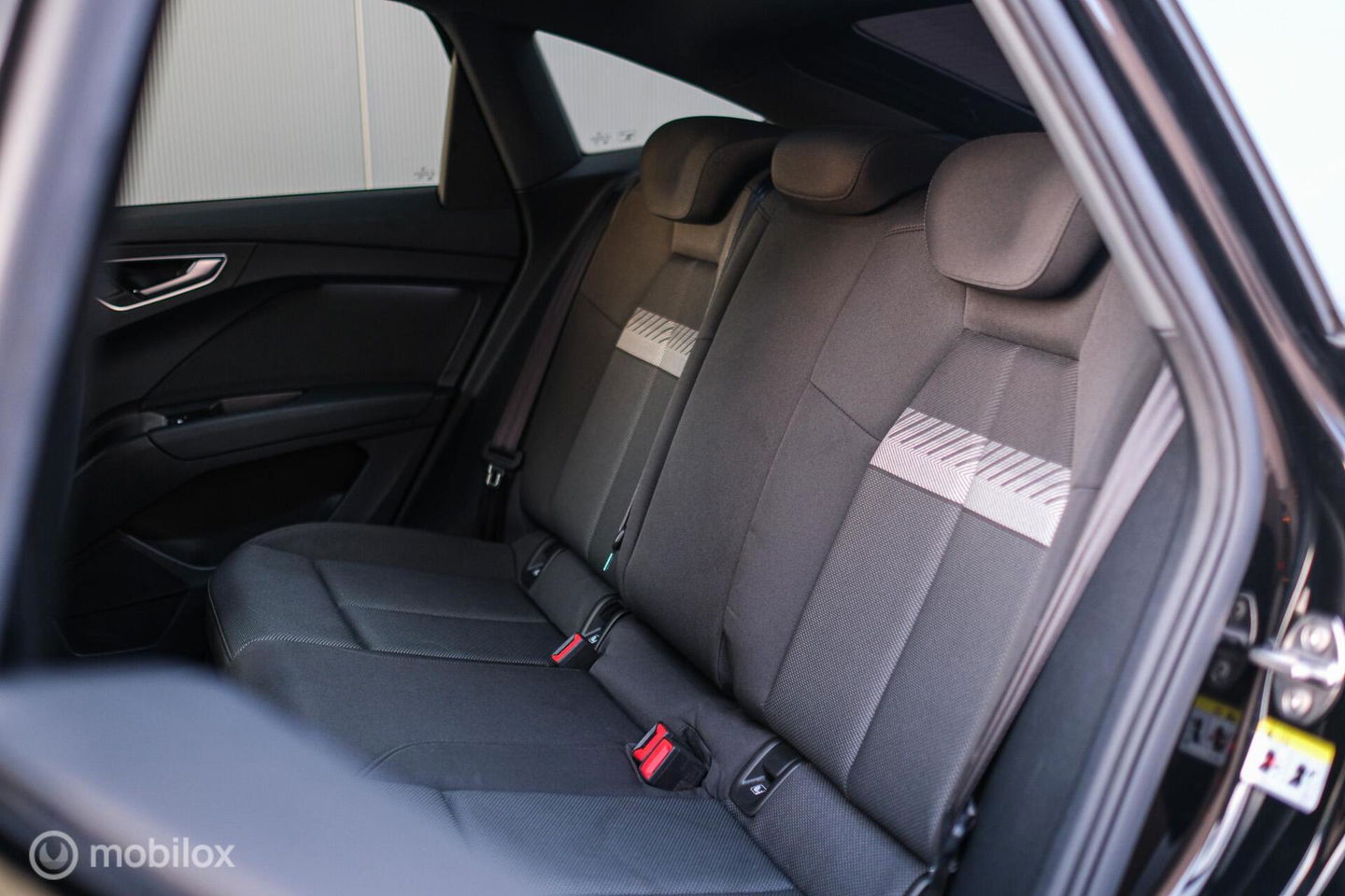 Audi Q4 Sportback e-tron 40 Advanced edition 77 kWh | Sportstoelen | Camera | ACC | NL auto NAP |