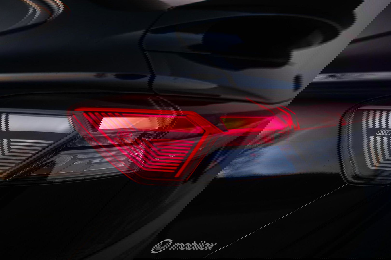 Audi Q4 Sportback e-tron 40 Advanced edition 77 kWh | Sportstoelen | Camera | ACC | NL auto NAP |