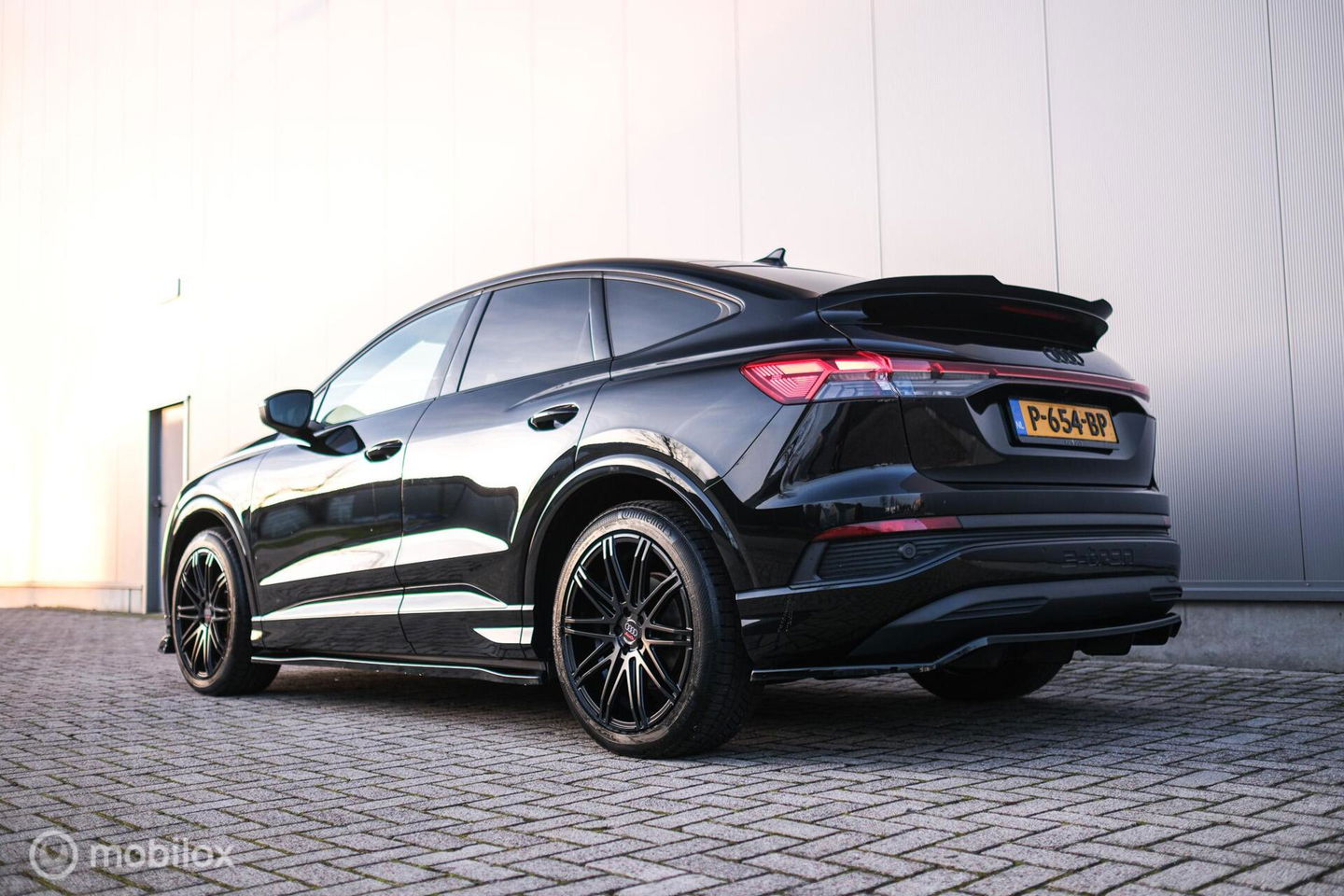 Audi Q4 Sportback e-tron 40 Advanced edition 77 kWh | Sportstoelen | Camera | ACC | NL auto NAP |