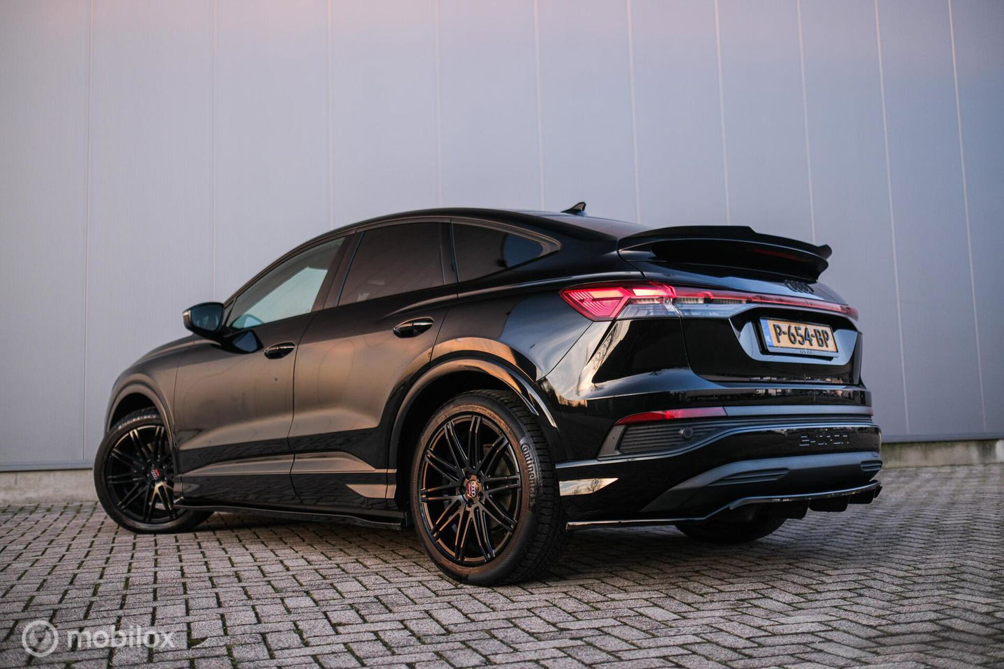 Audi Q4 Sportback e-tron 40 Advanced edition 77 kWh | Sportstoelen | Camera | ACC | NL auto NAP |