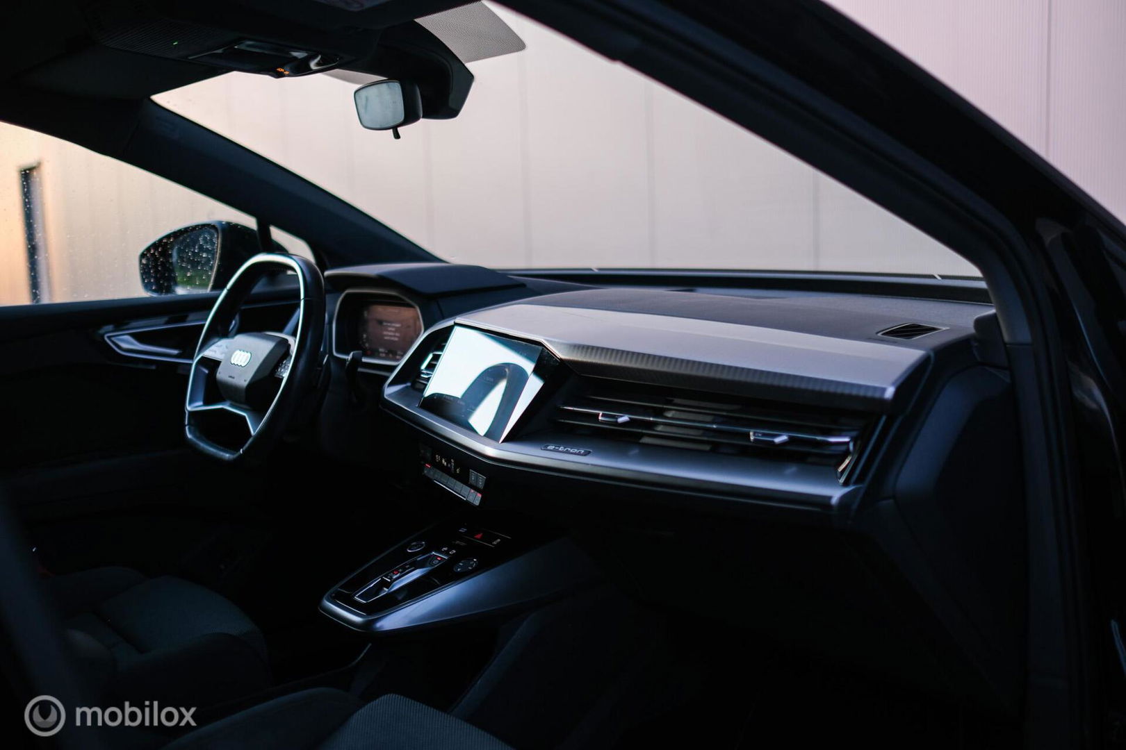 Audi Q4 Sportback e-tron 40 Advanced edition 77 kWh | Sportstoelen | Camera | ACC | NL auto NAP |