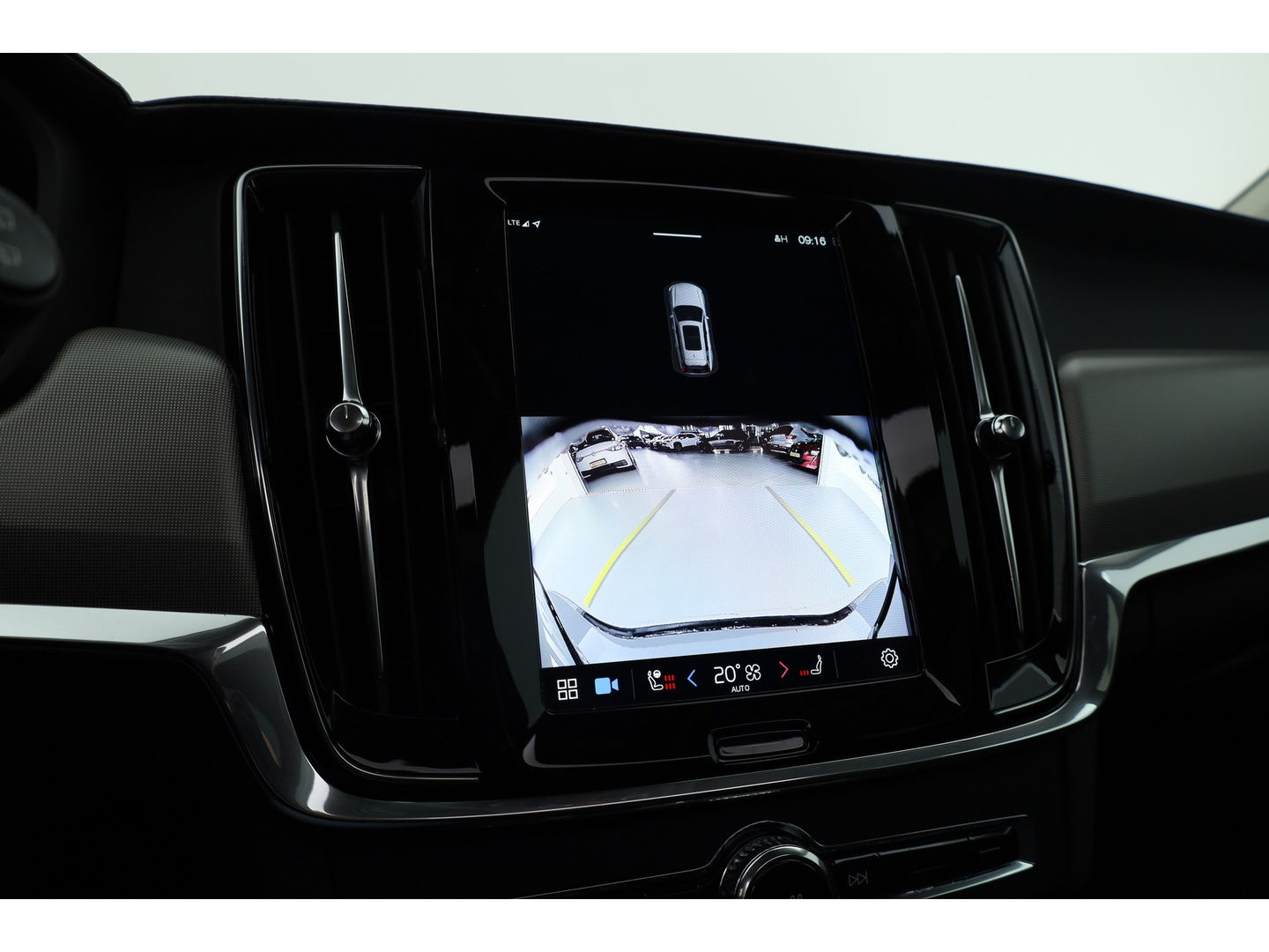 Volvo V90 2.0 T6 Plug-in hybrid AWD Ultra Dark | Pano-dak | Head-up | 360 camera | Elek. stoelen | H&K Audio |