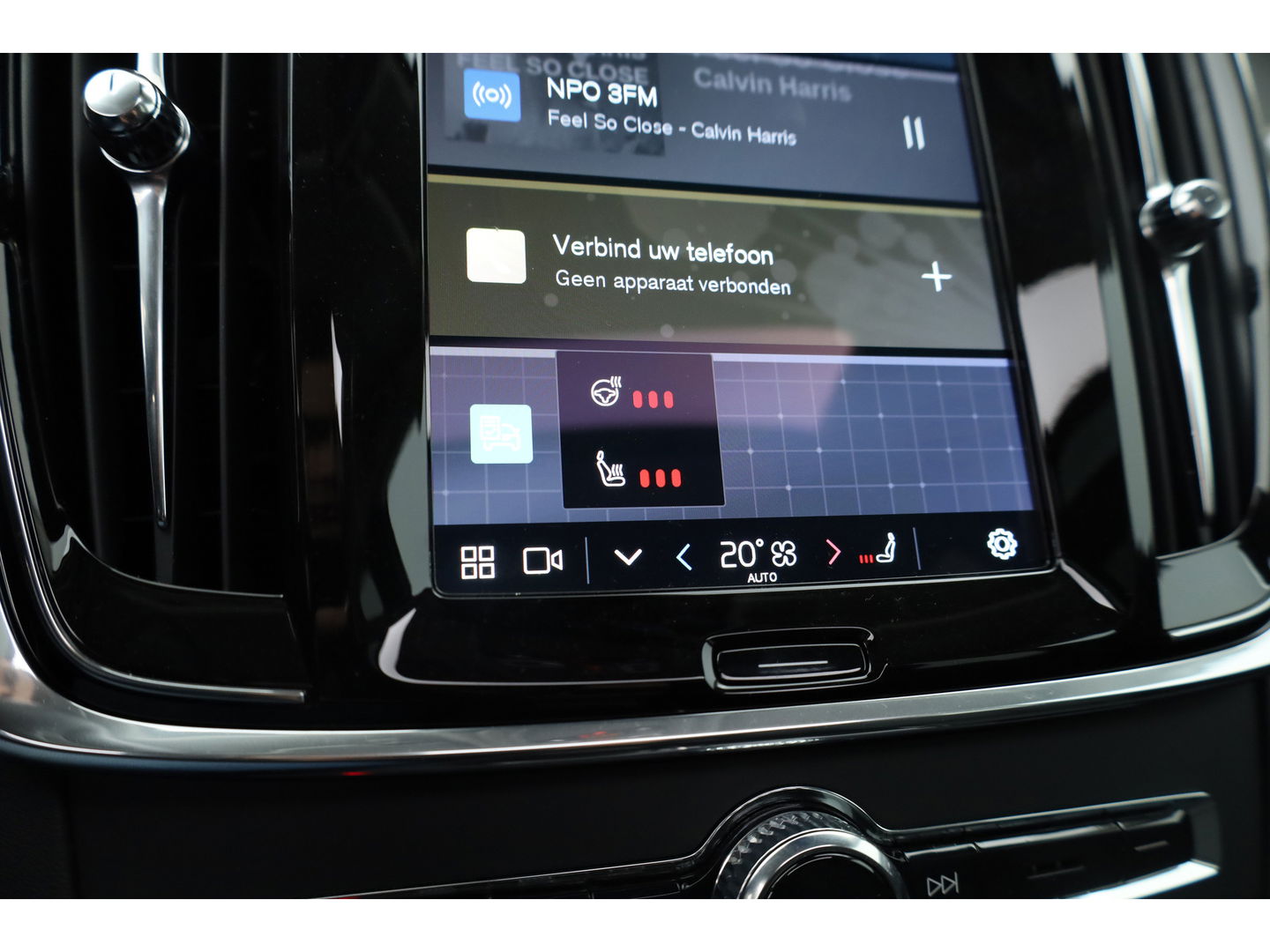 Volvo V90 2.0 T6 Plug-in hybrid AWD Ultra Dark | Pano-dak | Head-up | 360 camera | Elek. stoelen | H&K Audio |