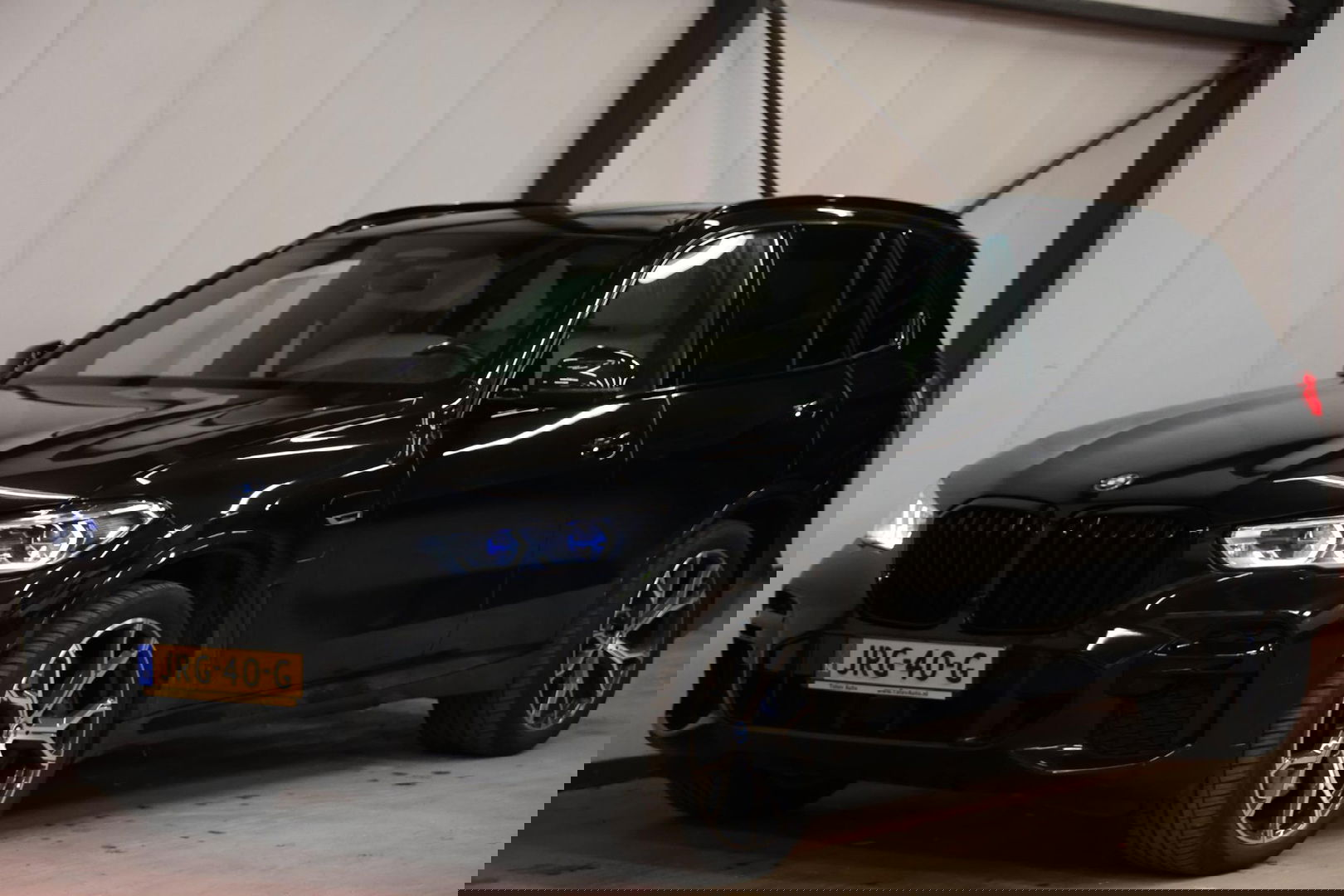 BMW X5 xDrive45e PANORAMA SKY LOUNGE TREKHAAK MASSAGE