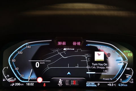 BMW X5 xDrive45e PANORAMA SKY LOUNGE TREKHAAK MASSAGE