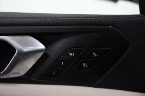 BMW X5 xDrive45e PANORAMA SKY LOUNGE TREKHAAK MASSAGE