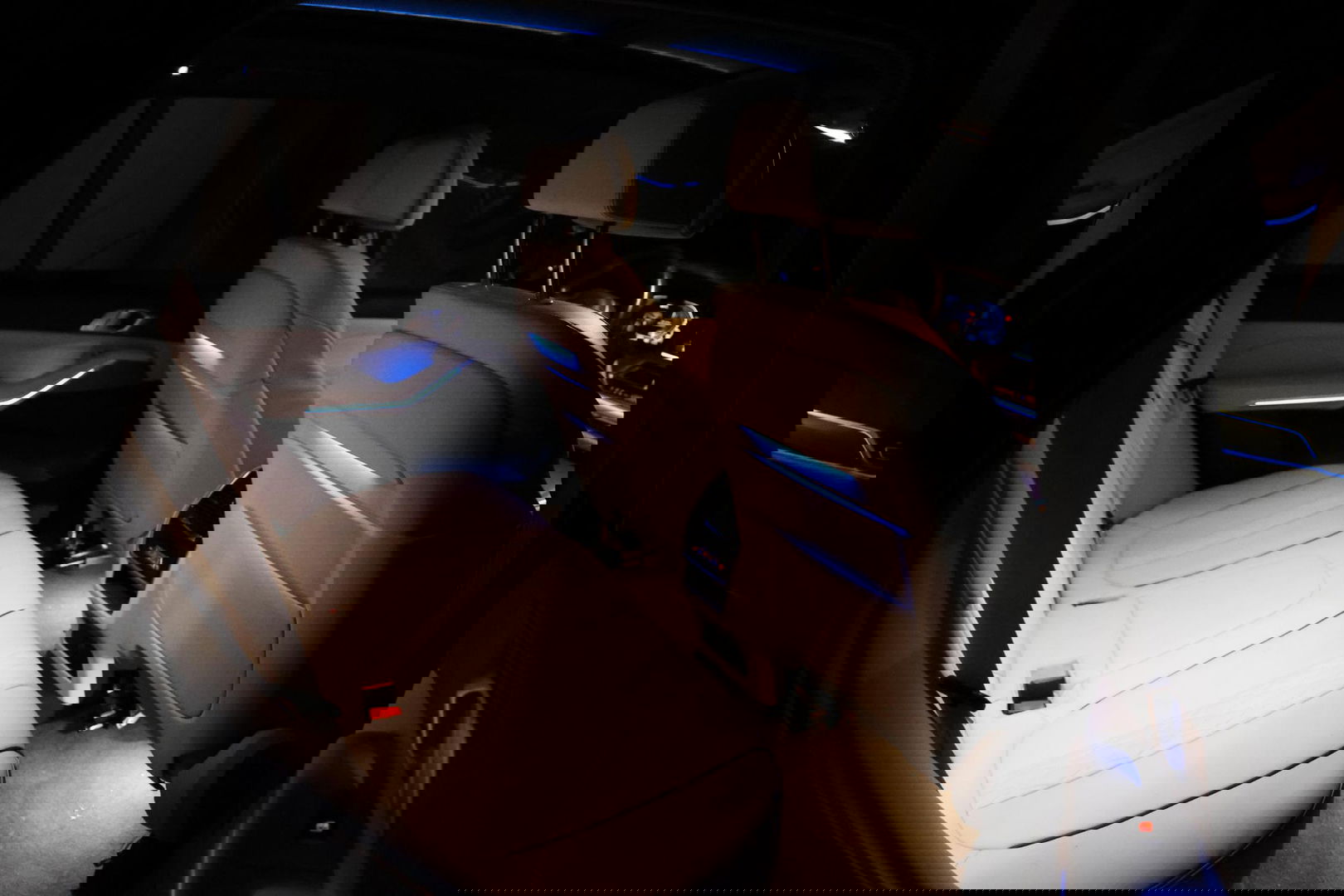 BMW X5 xDrive45e PANORAMA SKY LOUNGE TREKHAAK MASSAGE