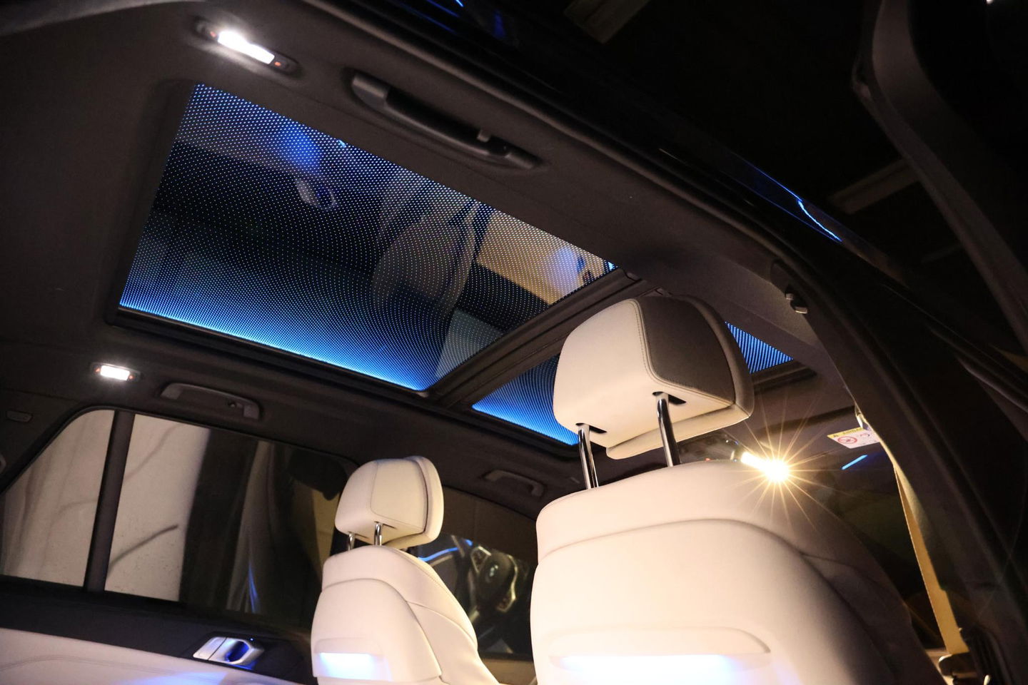 BMW X5 xDrive45e PANORAMA SKY LOUNGE TREKHAAK MASSAGE