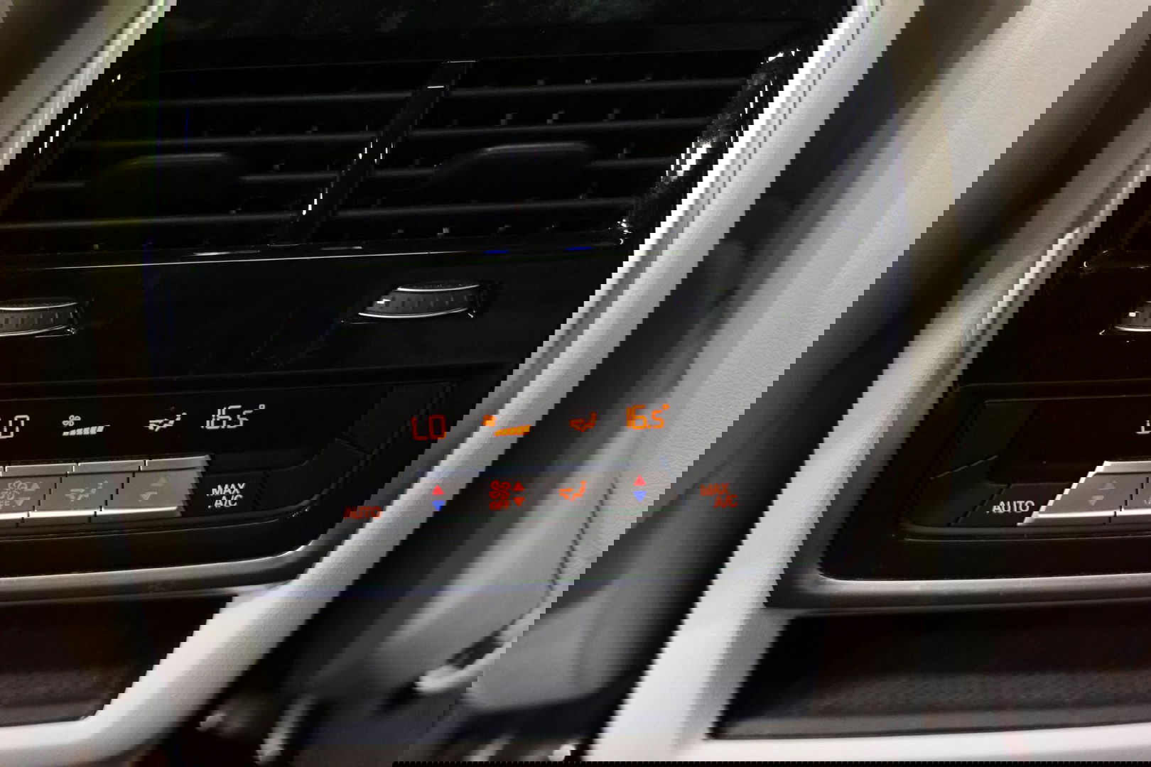 BMW X5 xDrive45e PANORAMA SKY LOUNGE TREKHAAK MASSAGE