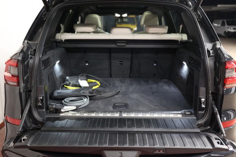 BMW X5 xDrive45e PANORAMA SKY LOUNGE TREKHAAK MASSAGE