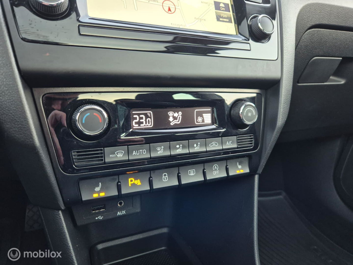 Škoda Rapid 1.2 TSI JOY Pano, Clima, Navi, Trekhaak, Stoelvw