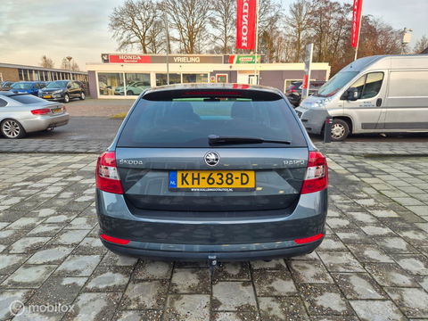 Škoda Rapid 1.2 TSI JOY Pano, Clima, Navi, Trekhaak, Stoelvw