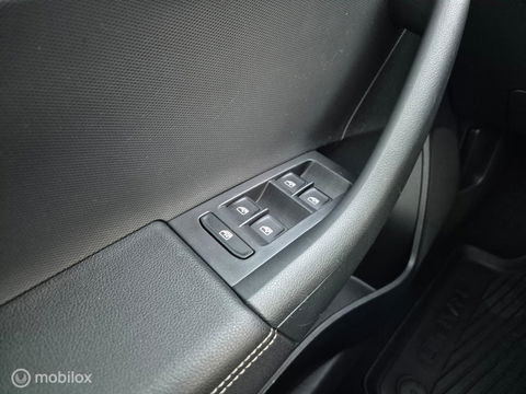 Škoda Rapid 1.2 TSI JOY Pano, Clima, Navi, Trekhaak, Stoelvw