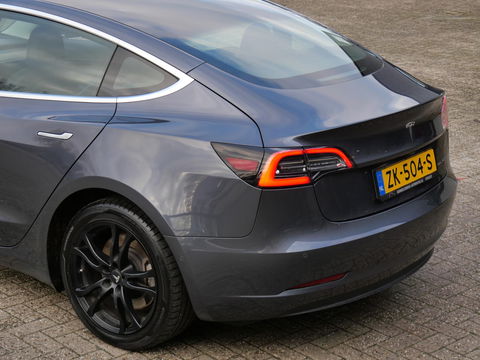 Tesla Model 3 LONG RANGE AWD 75kWh/ 1STE EIGENAARS AUTO!