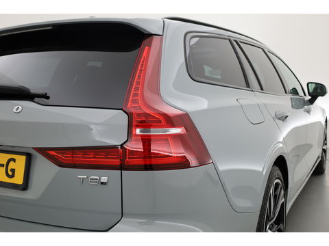 Volvo V60 2.0 T8 AWD Ultra Dark | Full Option |  Bowers & Wilkins | Massage | Trekhaak | HUD |