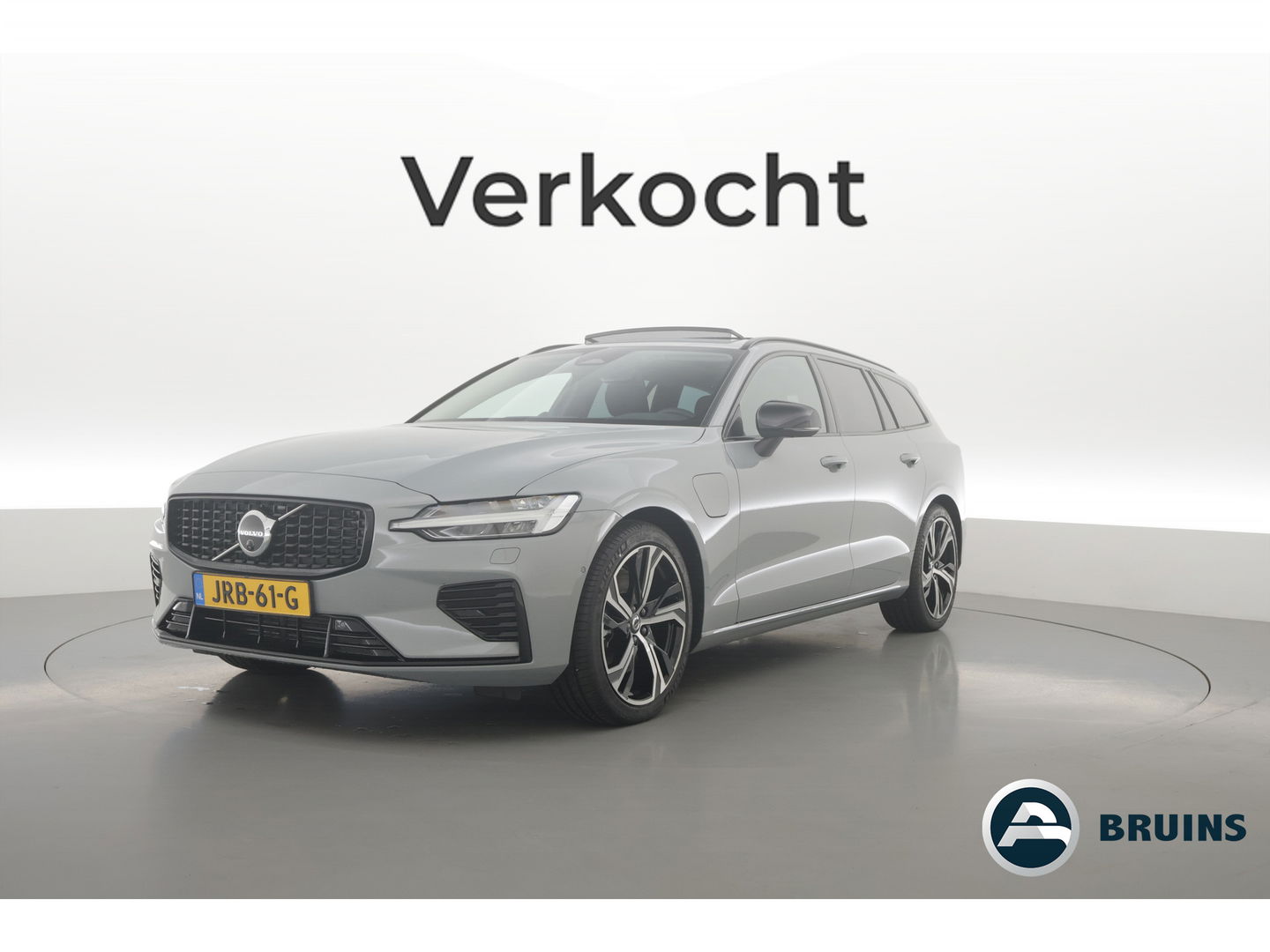 Volvo V60 2.0 T8 AWD Ultra Dark | Full Option |  Bowers & Wilkins | Massage | Trekhaak | HUD |