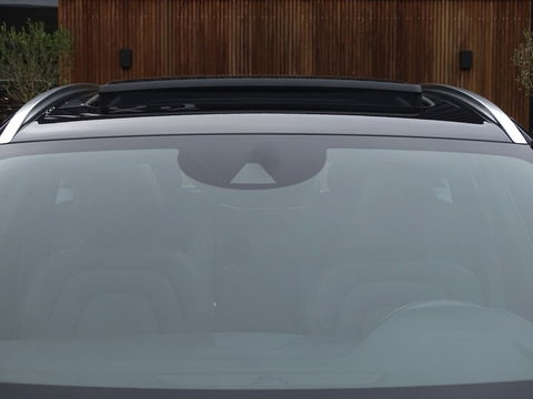 Volvo XC60 T8 408PK AWD / R-Design / LED