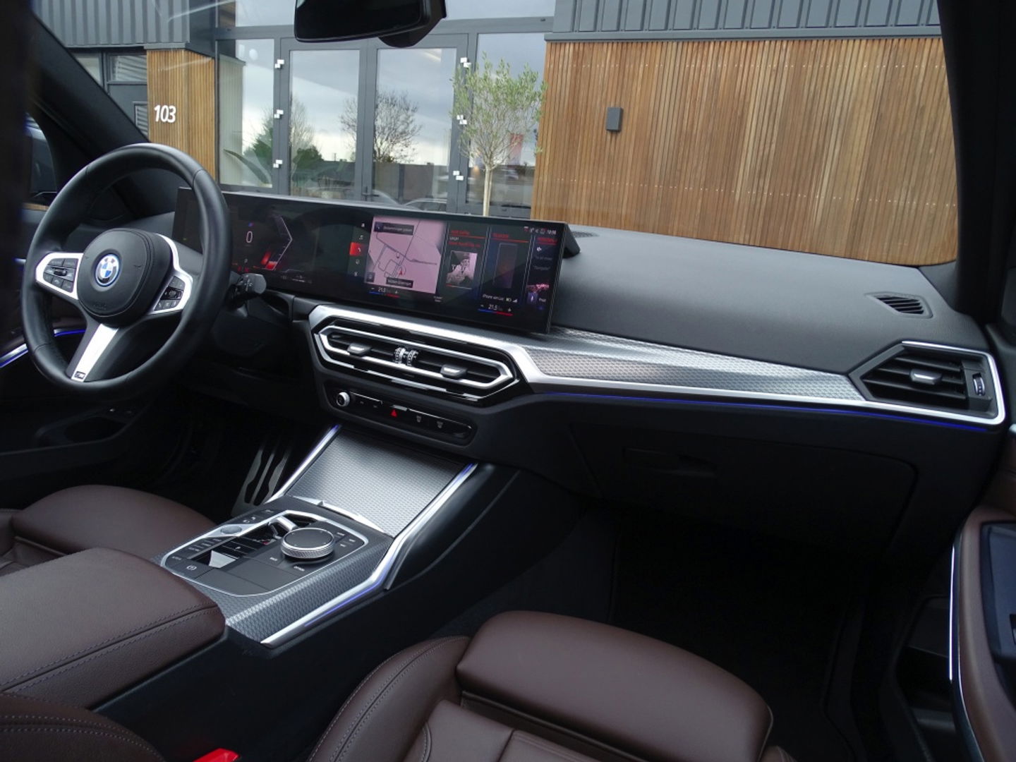 BMW 3 Serie Touring 330e 292PK / M-Sport / Individual / Laser / Harman Kardon / 2022