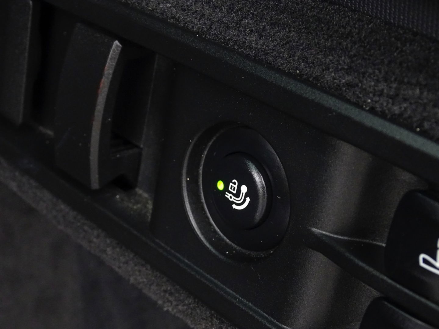 BMW 3 Serie Touring 330e 292PK / M-Sport / Individual / Laser / Harman Kardon / 2022