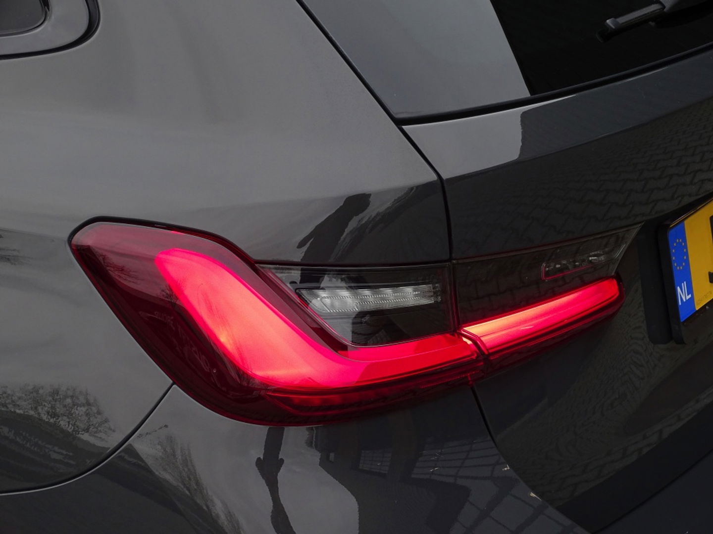 BMW 3 Serie Touring 330e 292PK / M-Sport / Individual / Laser / Harman Kardon / 2022