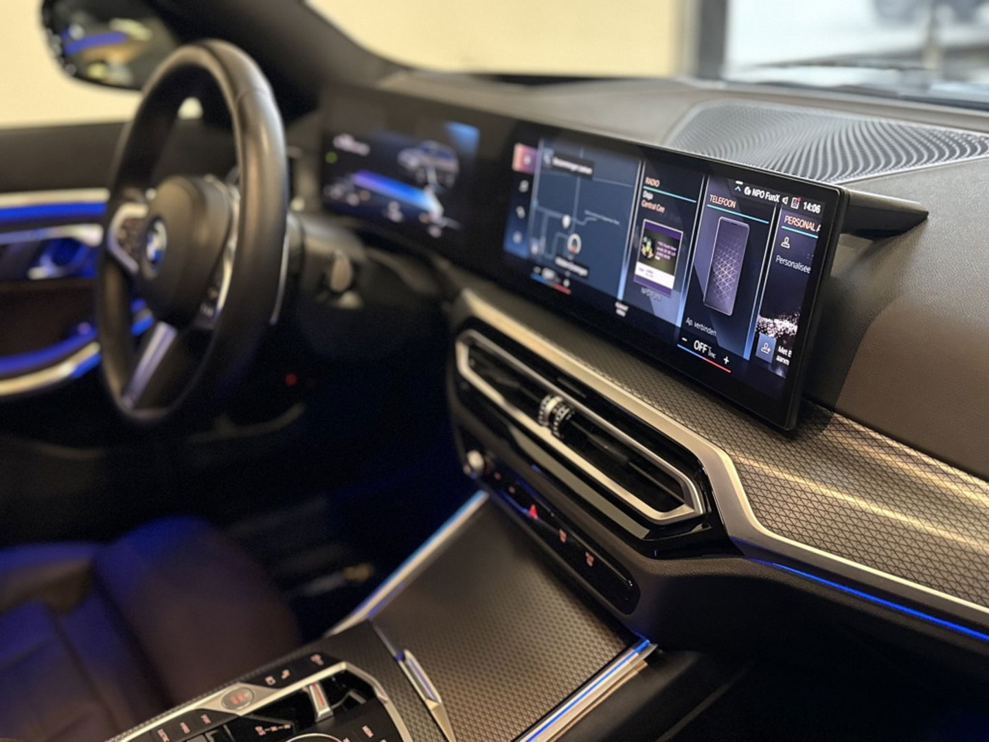 BMW 3 Serie Touring 330e 292PK / M-Sport / Individual / Laser / Harman Kardon / 2022