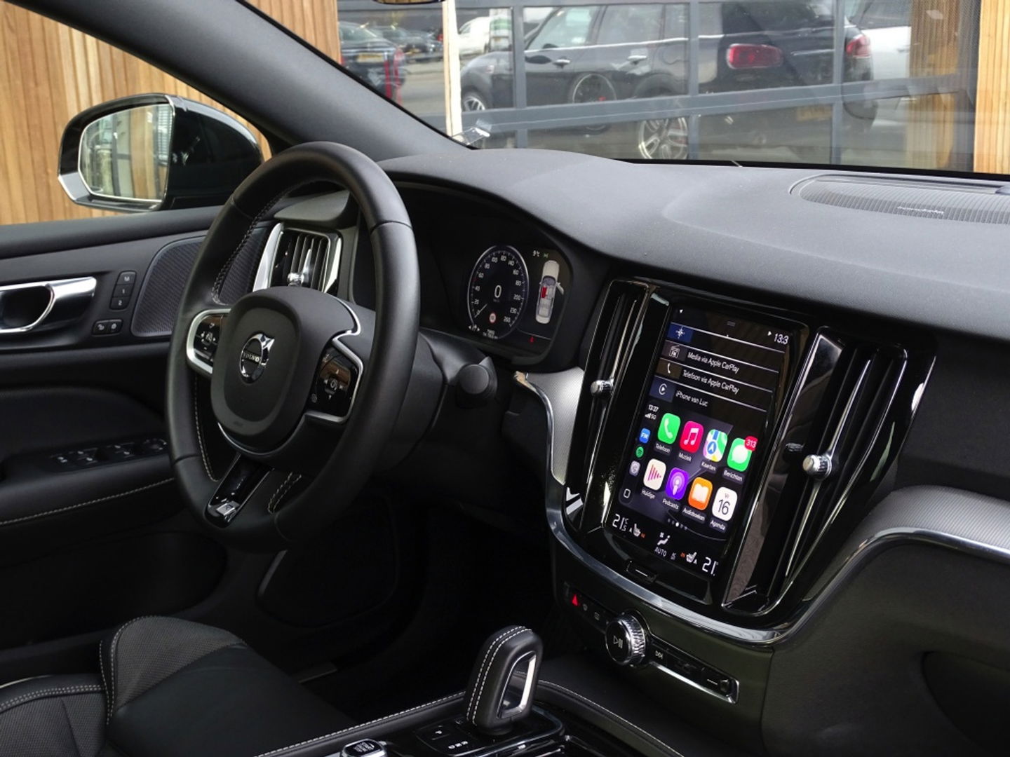 Volvo S60 T8 392PK AWD / R-design / ACC / Harman Kardon / LED