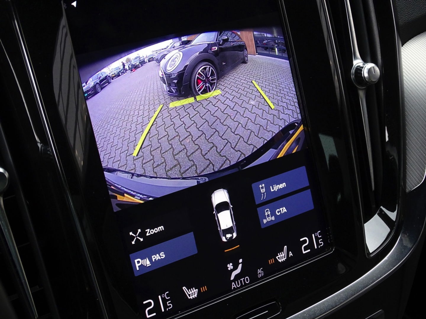 Volvo S60 T8 392PK AWD / R-design / ACC / Harman Kardon / LED