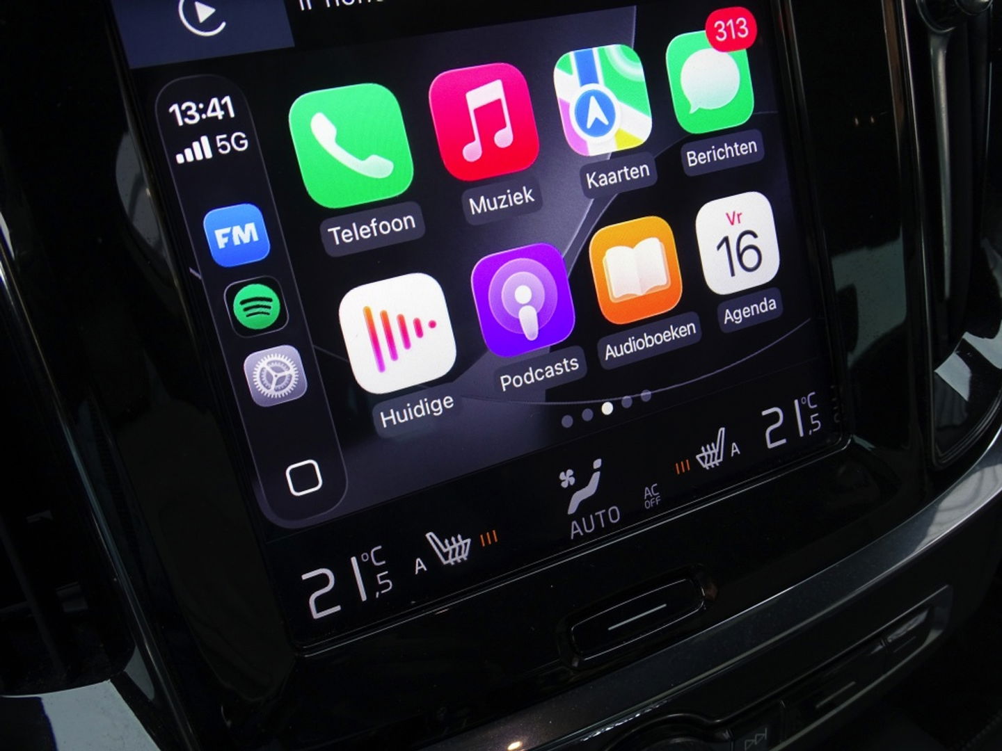 Volvo S60 T8 392PK AWD / R-design / ACC / Harman Kardon / LED