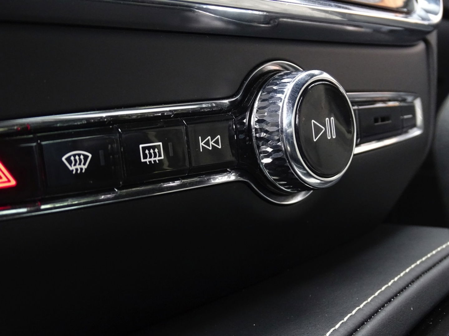 Volvo S60 T8 392PK AWD / R-design / ACC / Harman Kardon / LED